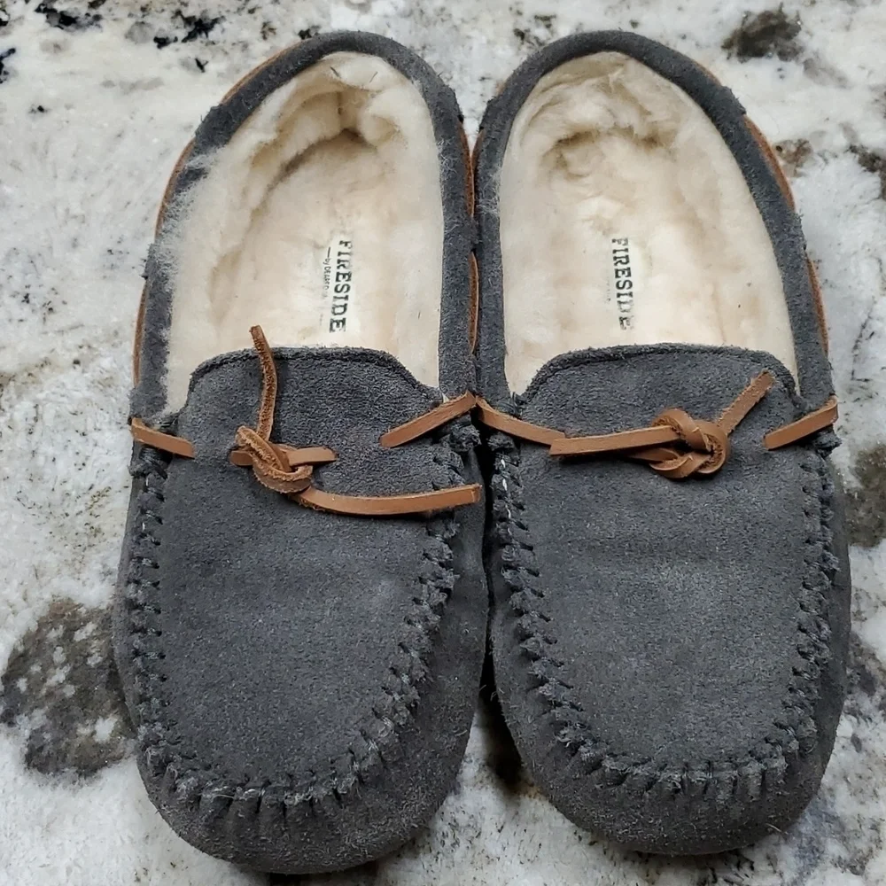 Fireside Boys Slipper Shoes Size 6 Moccasins Faux Fur Lined Warm Flaws